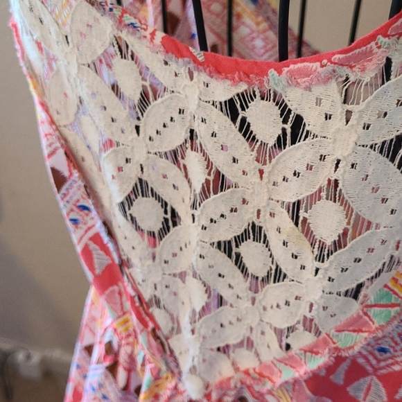 Dress - Picture 2 of 4